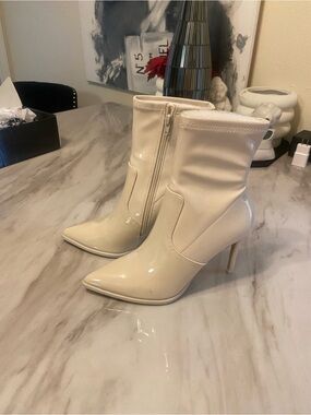 Women's Pointed Toe Patent Ankle Boots - Cream